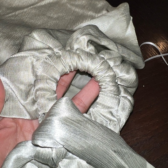 ASTR The Label Mint Mojito Green Asymmetrical Tie Front Blouse Size Medium NWOT - Picture 7 of 13